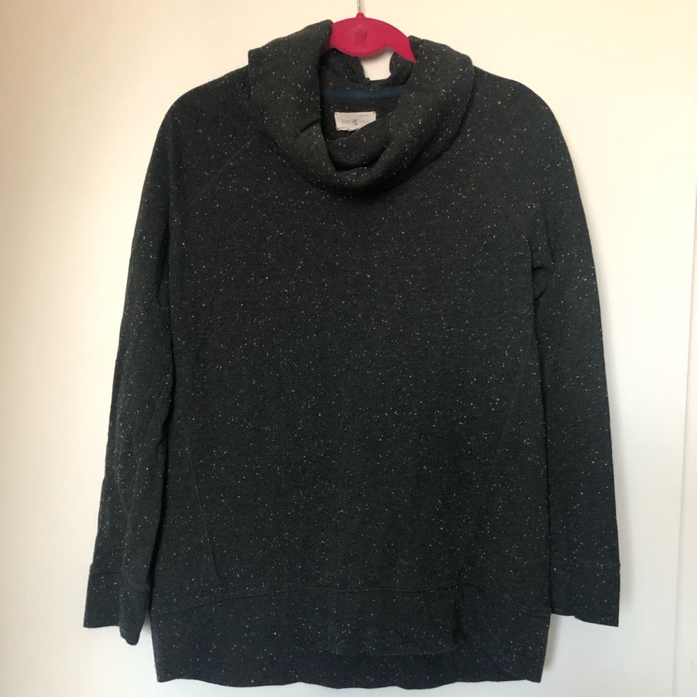 LOU & GREY Size small speckled charcoal pullover.
